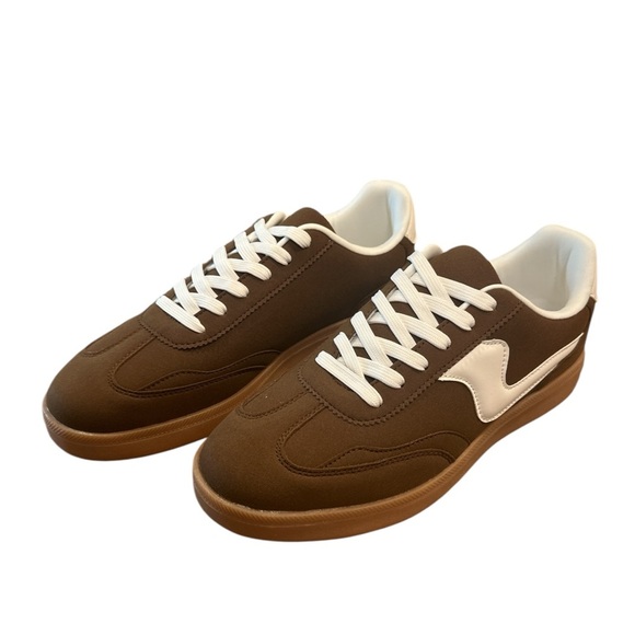 La Sheelah Modern Sneaker Size 10 Brown White Stripe Detail Lace Up Round Toe - Picture 3 of 11